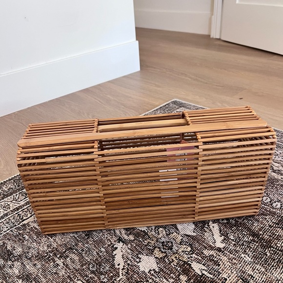 Cult Gaia Evie Collapsable Bag NWT - Picture 4 of 6